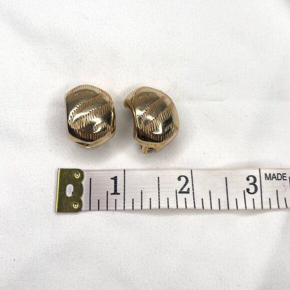 Christian Dior Vintage Gold Plated Textured Half Hoop Clip On Earrings - Picture 9 of 10